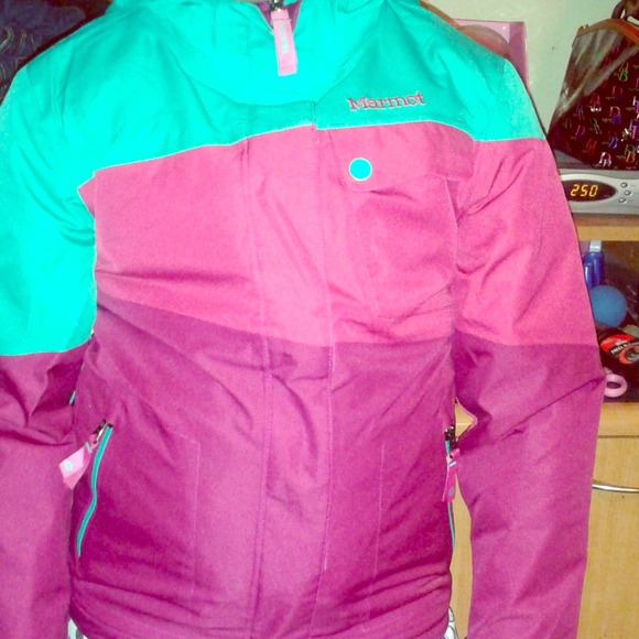 Kid Marmot jacket size 10-11