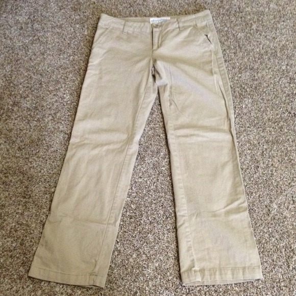 Size 5/6 Aeropostale khaki pants