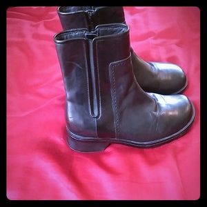 Clarks boots gently used