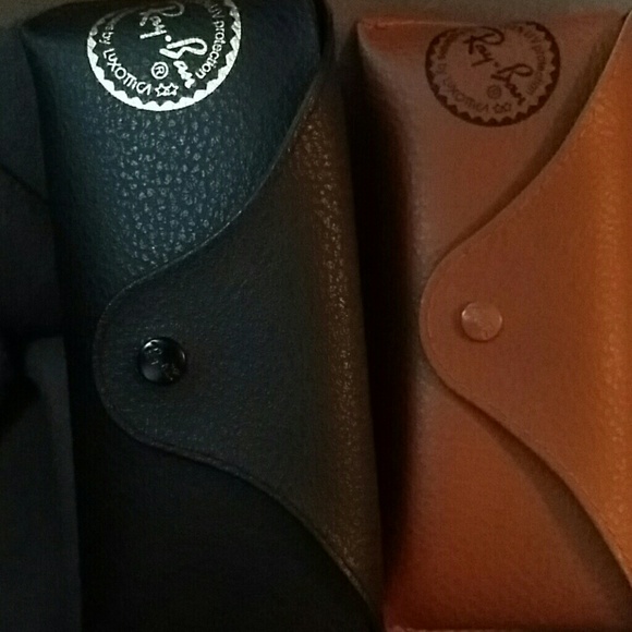 2 Ray-Ban sunglasses