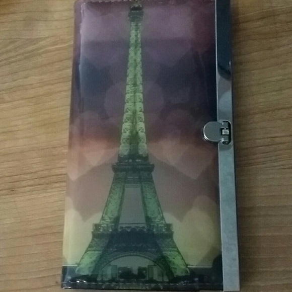 Eiffel tower wallet-never used