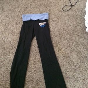 Vs pink yoga pants