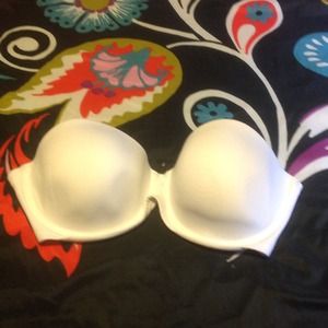 Victoria Secrets Strapless Bra