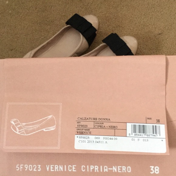 Miu Miu patent leather ballet flats. - Picture 4 of 4