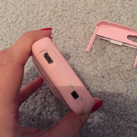 Charging case - Picture 4 of 4