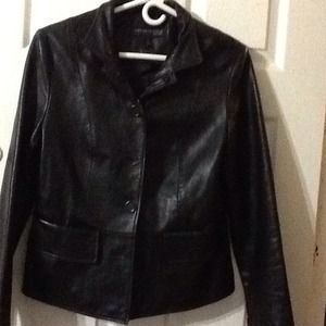 BLACK LEATHER JACKET