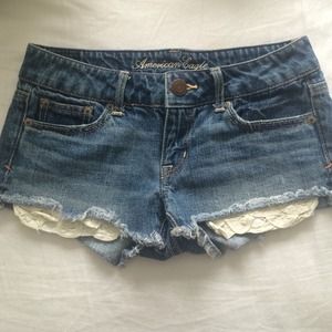 American Eagle Lace pocket size 0 jean shorts