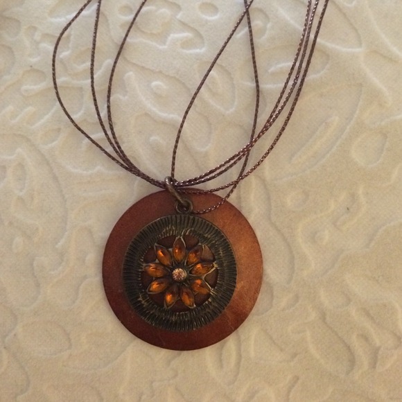 Necklace bundle - Picture 2 of 3