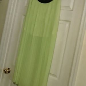 Long chiffon skirt.