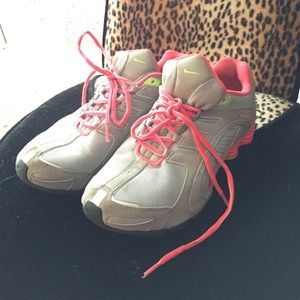 Nike shocks ***MAKE OFFERS***