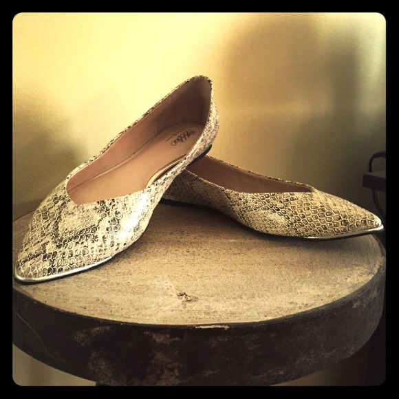 Mossimo snakeskin flats