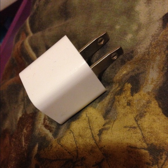 Wall adapter for phone