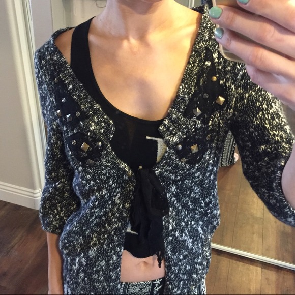 Sweater - Picture 2 of 4