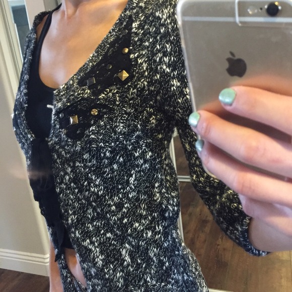 Sweater - Picture 3 of 4