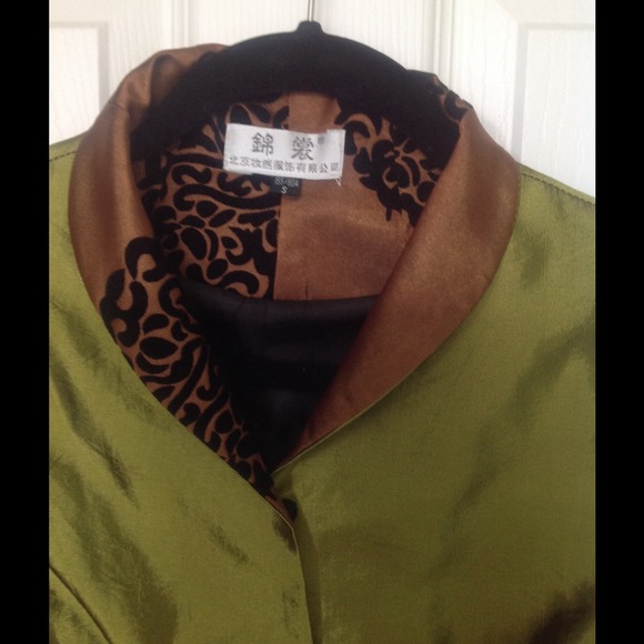 🎉Beautiful Olive Jacket - Cold Weather -HP🎉 - Picture 3 of 4
