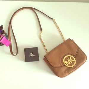 Michael Kors small cross body bag!!! Authentic!!