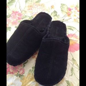 Bear paw slippers