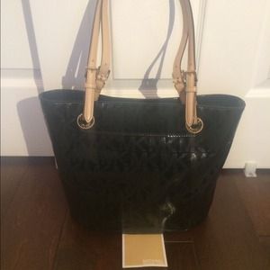 MICHAELKORS Jet Set ItemSignature Mirror Metallic