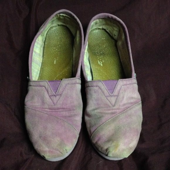 Light Purple Toms