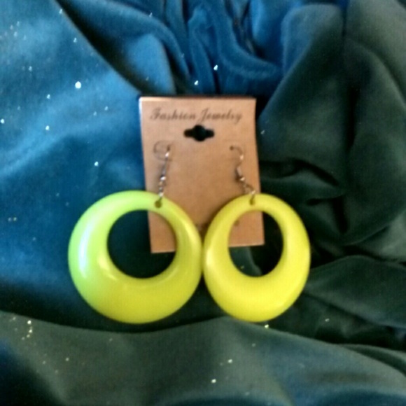 LARGE NEON YELLOW HOOP EARTINGS