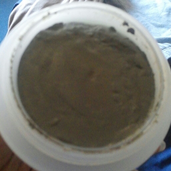 Aloe Vera exfoliating mud mask - Picture 2 of 2