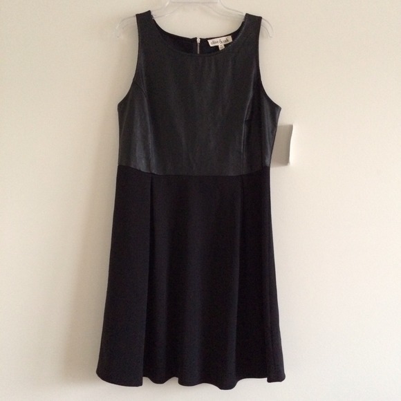 💘HOST PICK💘OLIVE&OAK DRESS w/ FAUX LEATHER BODIC - Picture 2 of 4