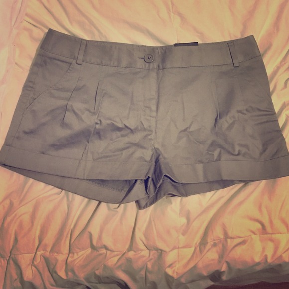 Express grey short shorts