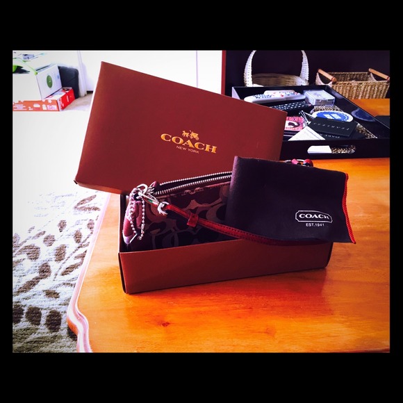 Coach small shoulder bag/wristlet