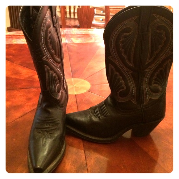 Laredo black cowboy boots