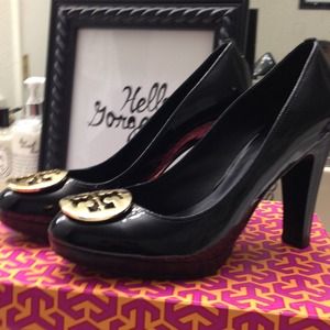 *Reduced*Authentic Tory Burch Patent Leather Pumps