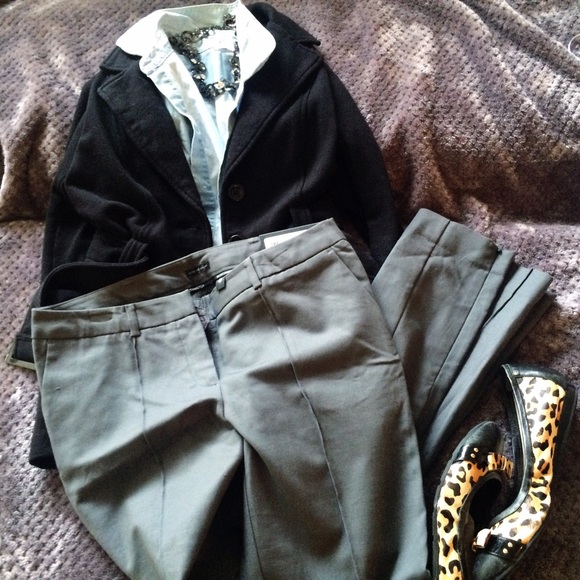 Gray Skinny Pants! NWT! - Picture 1 of 5