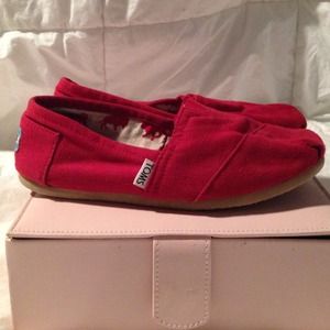 Red TOMS
