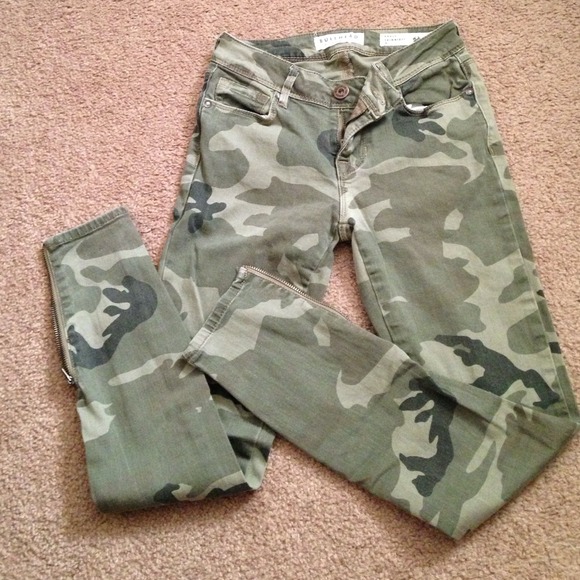 Bullhead Camo Skinny Jeans