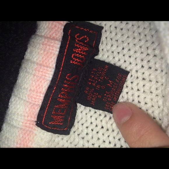 striped sweaterđź’— - Picture 3 of 3