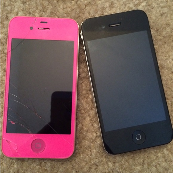 Pink iPhone 4s & Black iPhone 4 - Picture 1 of 3