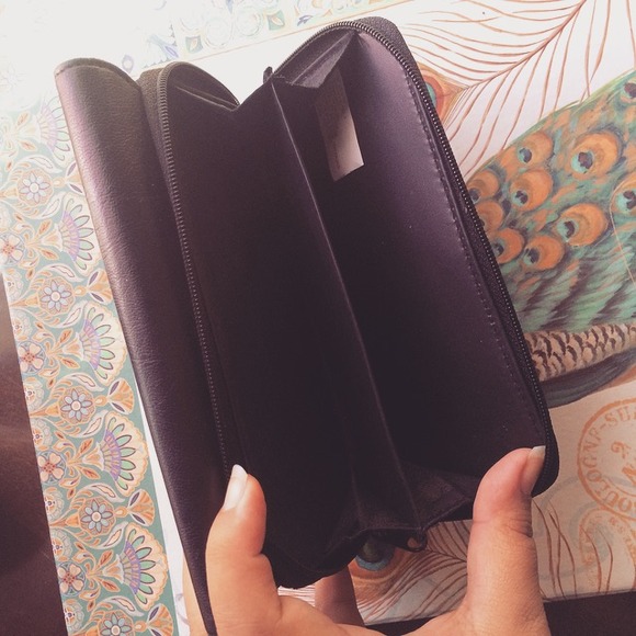 Large black studded wallet! - Picture 3 of 3