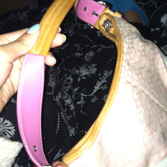 Coach Handbag - Picture 3 of 3