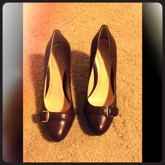 Cole Haan Chelsea Buckle Pump