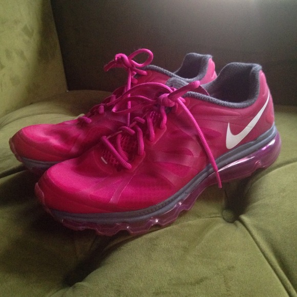 Hot pink nike airmax