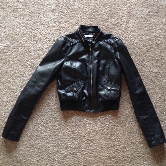 Black Zipper Jacket