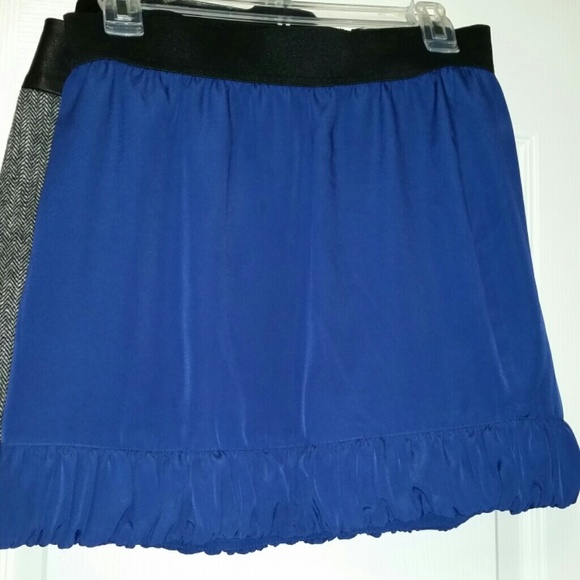 Blue bcbgenaratiom skirt.