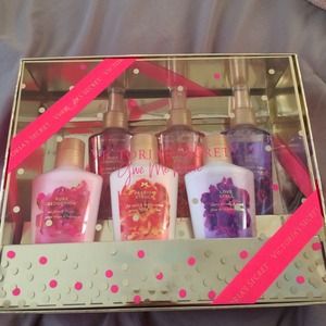 Victoria's Secret give me more gift set