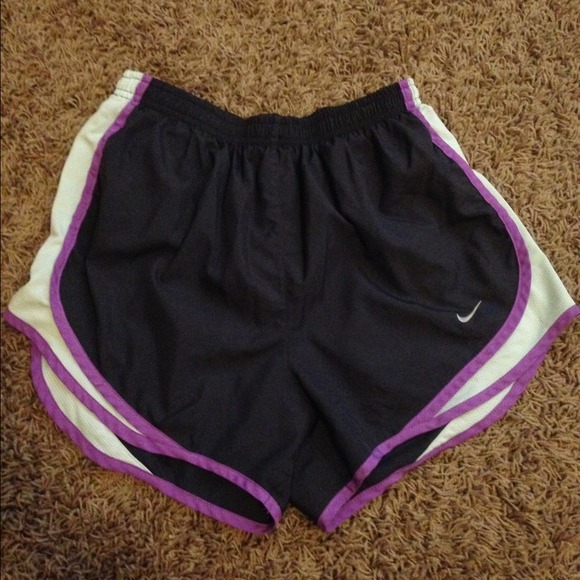 NIKE Tempo Running Shorts