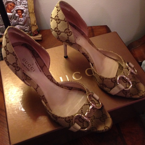 Gucci open toe heels