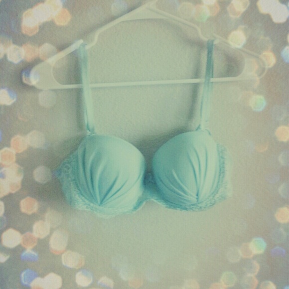 VS 38C Bombshell Bra!