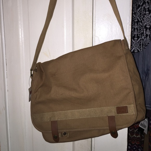LEVI MESSENGER BAG!
