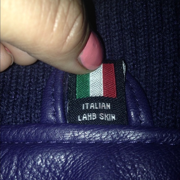 SOLD!! SOLD! ❌Italian Leather Bomber - Picture 4 of 4