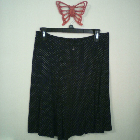 Black and white polka dot skirt!
