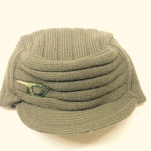 Diesel beanie hat with brim