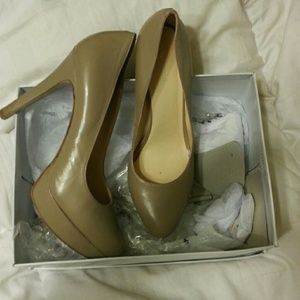 REDUCED PRICE!!! Nine west nude pumps